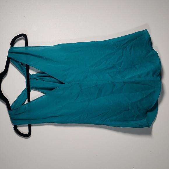 π§βπ10/10π§βππLe chateau cute top in M p2p 19π - Picture 2 of 6